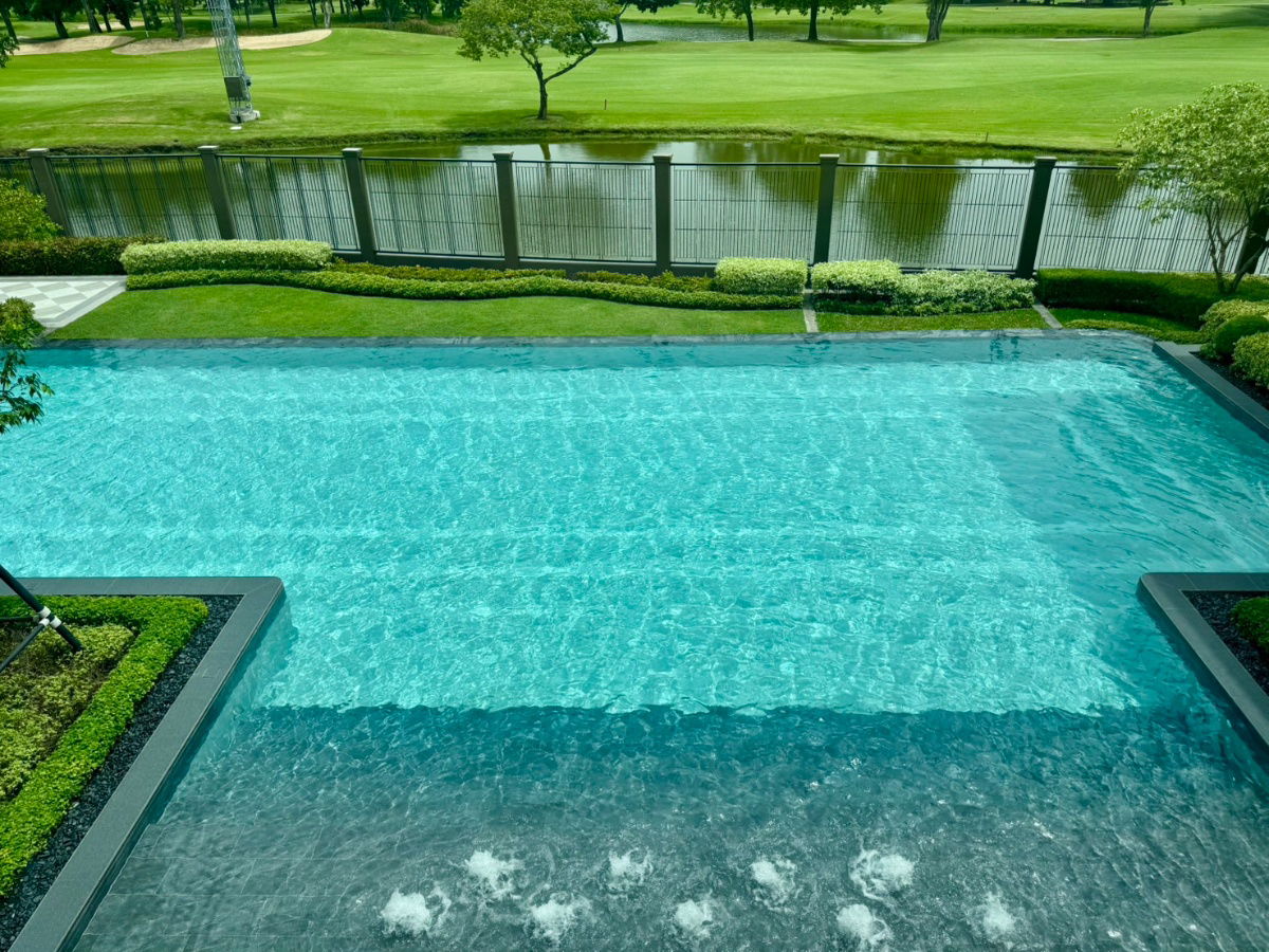 picture "Setthasiri Bangkok–Pathumthani 2" Experience slow living amidst serene golf course views 🌿 A luxury single house by Sansiri — Ready to move in. - 26/32