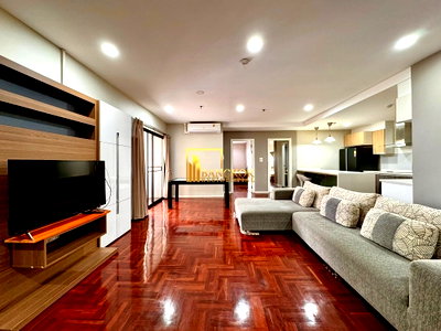 Condos for rent : Baan Suanpetch | Spacious 2 Bedroom Condo in Phrom Phong - BR60479CD