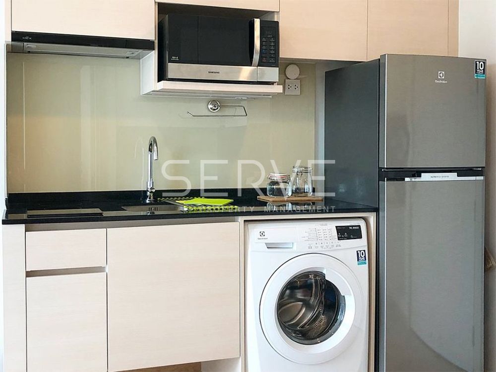picture Corner Unit 1 Bed Nice & Bright on High fl. 15+ (Unblock View) Next to MRT 80 m. / Condo For Rent-Noble Revolve Ratchada 1 - 9/11