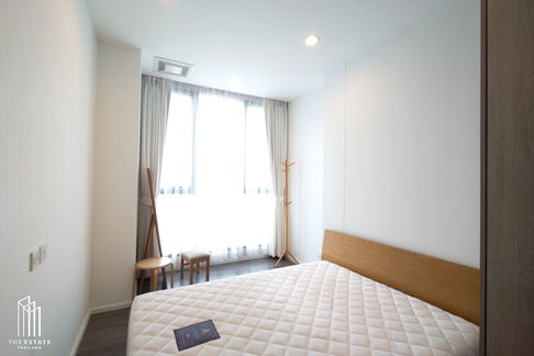 For rent Whizdom Essence, high floor, city view and Chao Phraya River, Bang Krachao curve, 1 bedroom @25,000 Baht