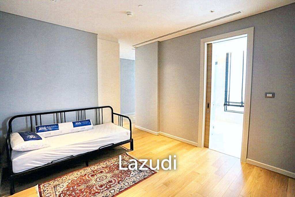 รูป 3 Bed 4 Bath 347 SQ.M Sindhorn Residence - รูปที่ 11/16