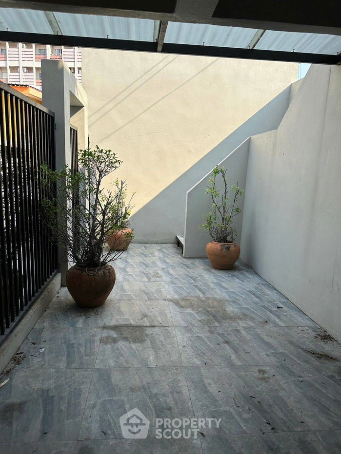 รูป บ้าน 4-ห้องนอน ใกล้ MRT สุทธิสาร (ID 1504168) - รูปที่ 12/23