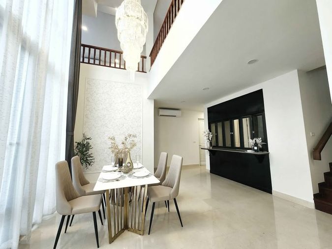5-bed house for rent, 320 sqm, 80 sq wah, Huai Khwang