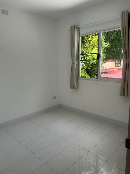 รูป ให้เช่า บ้านในโครงการน้ำผึ้งวิลเลจ  ปลอดภัย ใกล้โรงเรียนนานาชาติ RW006726  - รูปที่ 11/18