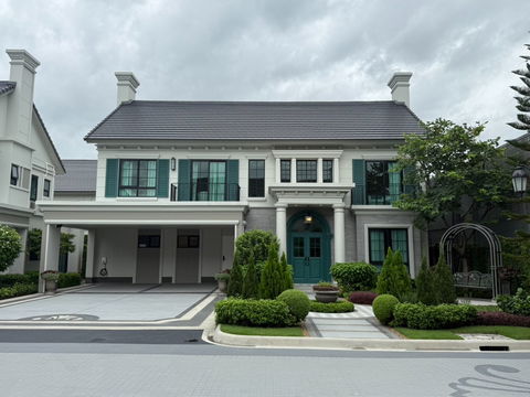 ✨ Luxury Home for Sale – Fully Furnished Just bring your suitcase! 🧳  Narinsiri Rama 9 – Krungthep Kreetha, A premium luxury residence by Sansiri.