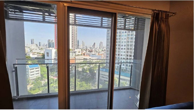 picture Two-bedroom unit for Sale in The Key Sathorn-Charoenrat, near near BTS Surasak - 3/9