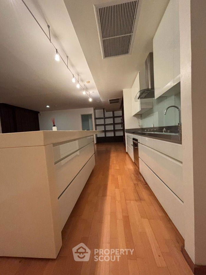 picture 2-BR Condo at Issara @ 42 Sukhumvit Condominium near BTS Ekkamai (ID 2225546) - 31/40