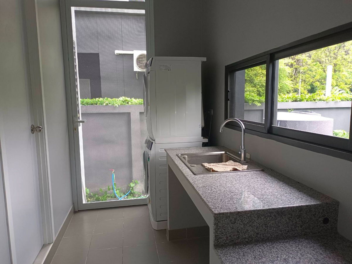 picture  3-bedroom detached house for sale in Mooban Nara Botanic Srinakarin, Yellow line Lasalle Skytrain Station - 9/18