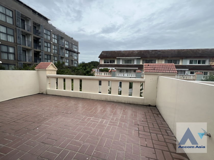 picture 🔼🔽 AccomA 📩 Classic Townhouse with greenery views and warm wooden tones (AA32315) - 19/20