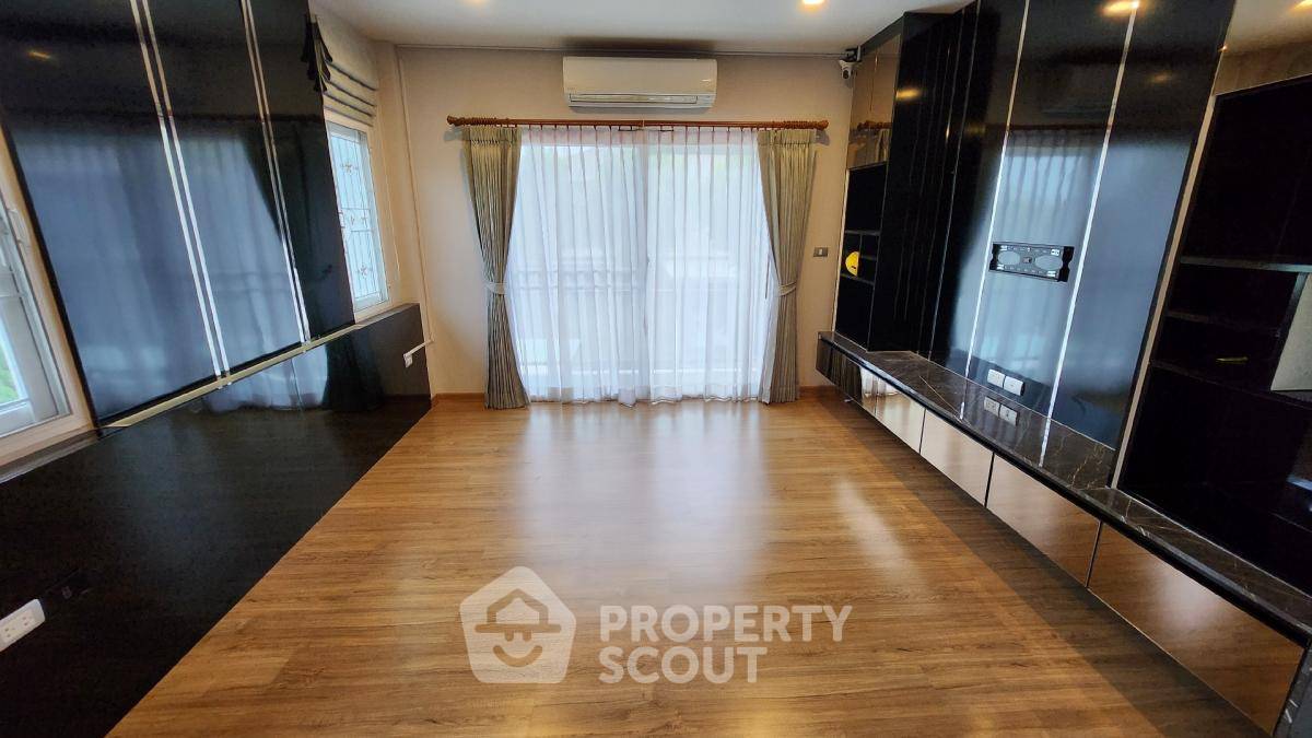 รูป บ้าน 4-ห้องนอน ใกล้ MRT ภาษีเจริญ (ID 1541549) - รูปที่ 9/14