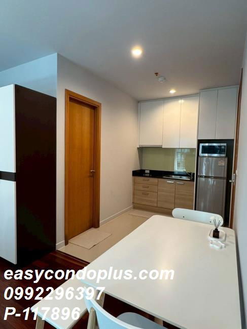 picture P-117896 Condo for sell Circle Condominium fully furnished. - 9/9
