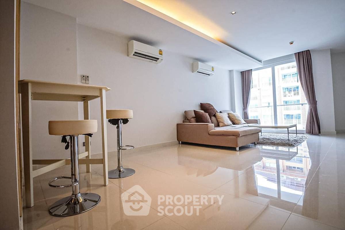 picture 1-BR Condo at Beachfront Jomtien Residence Condominium close to Pattaya (ID 1723838) - 2/10