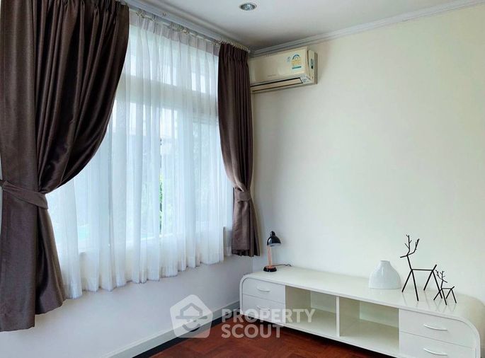 3-BR House with garden in Perfect Masterpiece Ekamai Ramintra (ID 1512640)