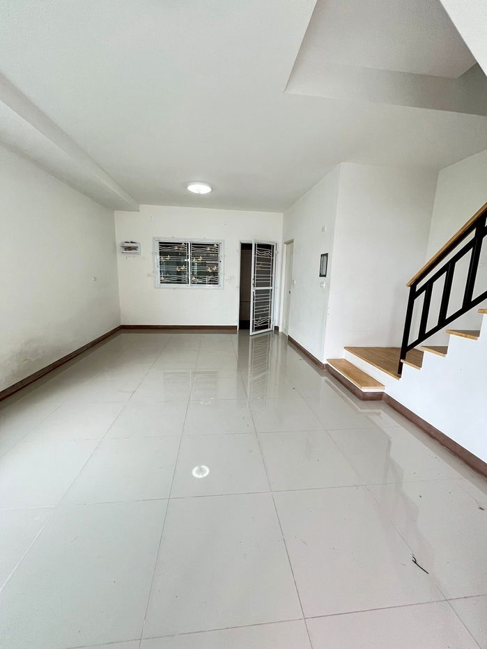 รูป ขายบ้าน หมู่บ้านร่มไม้2 ซ.6 ต.บ่อวิน อ.ศรีราชา จ.ชลบุรี  - รูปที่ 3/9