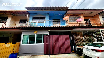 เช่าทาวน์โฮม ถนนสุขสวัสดิ์ : 68070826 : เช่าทาวน์เฮ้าส์ 2 ชั้น หน้ากว้าง 6 เมตร ขนาด 4 ห้องนอน บนที่ดินขนาด 18 ตารางวา หมู่บ้านวิเศษสุขนคร ทุ่งครุ กรุงเทพ