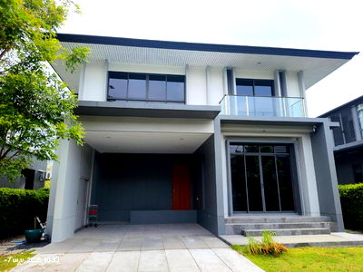 Houses for sale Srinagarindra Road :  3-bedroom detached house for sale in Mooban Nara Botanic Srinakarin, Yellow line Lasalle Skytrain Station