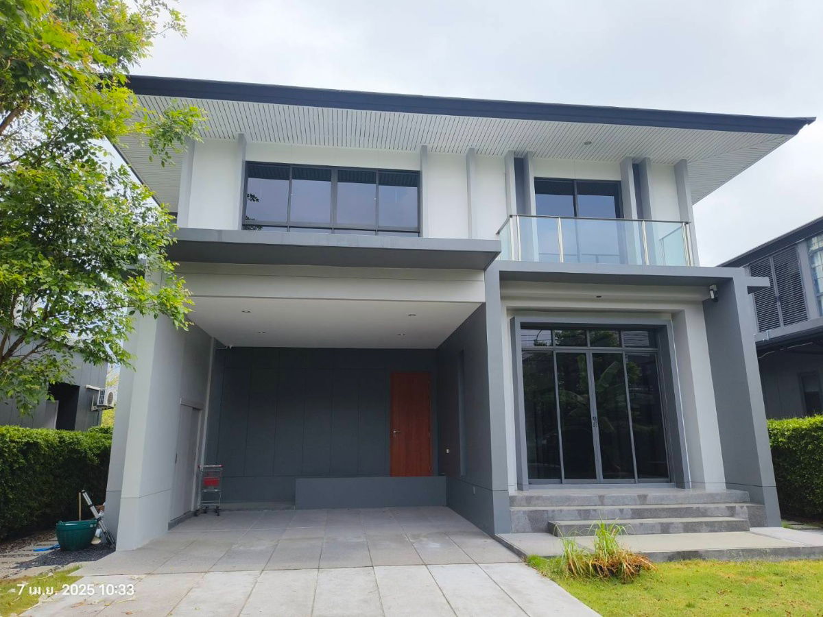 picture  3-bedroom detached house for sale in Mooban Nara Botanic Srinakarin, Yellow line Lasalle Skytrain Station - 1/18