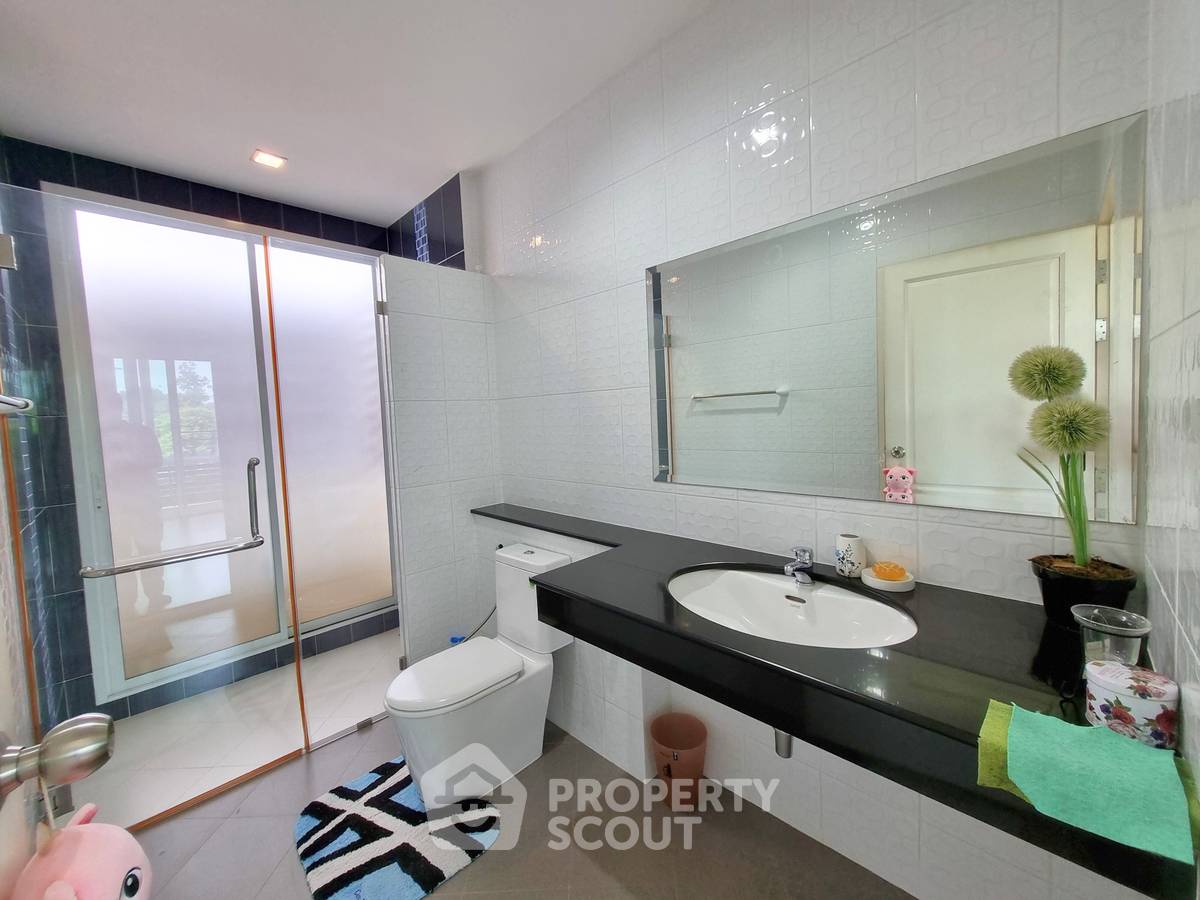 picture 3-BR House at Busarakham Residence in Sala Thammasop (ID 2180220) - 22/24