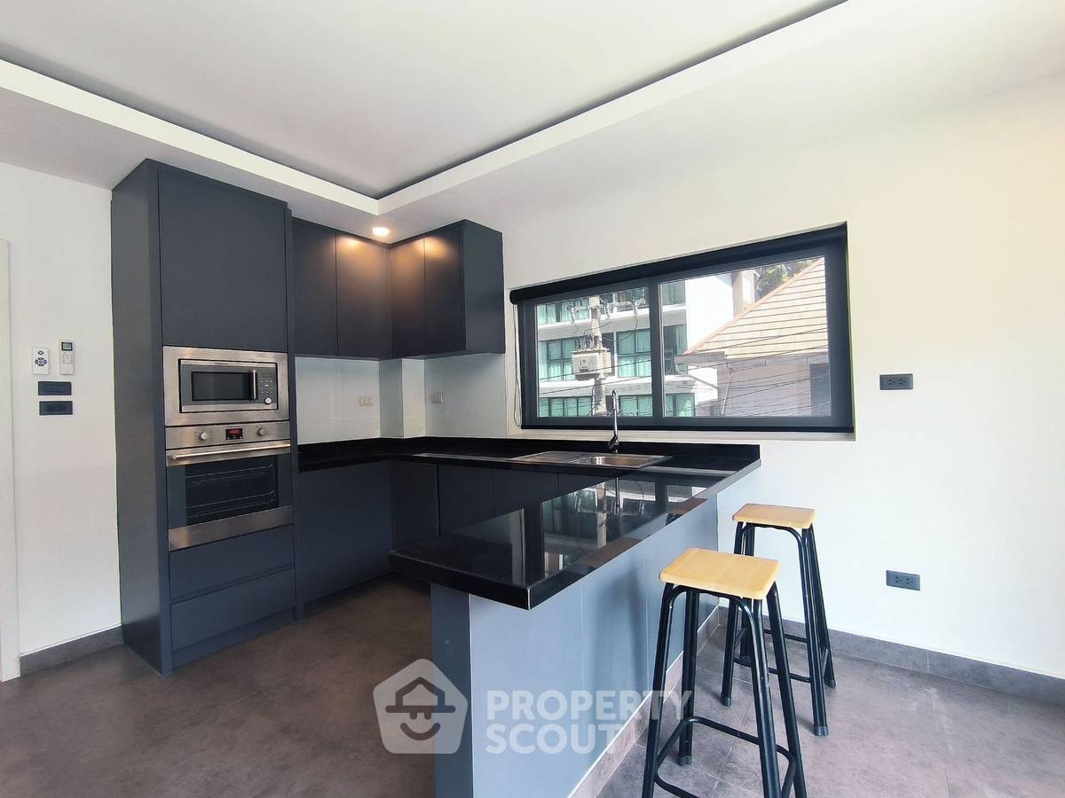 picture 1-BR Condo at Tudor Court close to Phratamnak (ID 1862712) - 3/8