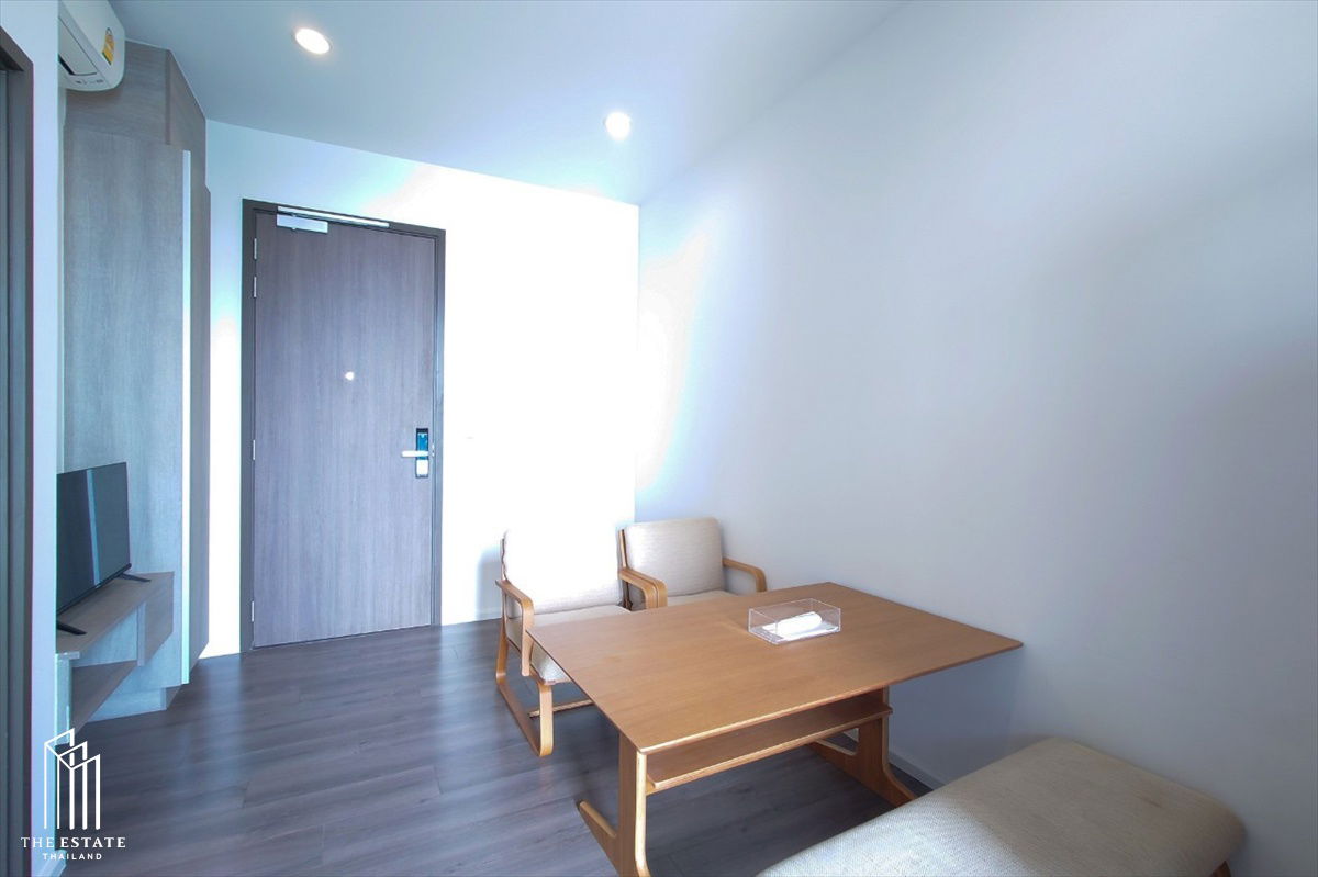 รูป For rent Whizdom Essence ชั้นสูง ได้วิวเมืองและแม่น้ำเจ้าพระยามุมโค้งน้ำบางกระเจ้า 1 bedroom @25,000 Baht - รูปที่ 4/5