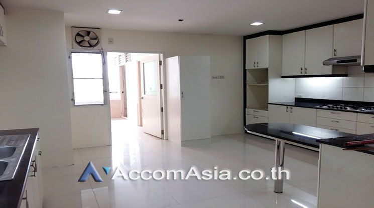 picture 🔼🔽 AccomA 📩 Modern-style condo with multiple balconies and scenic views (1516442) - 10/11