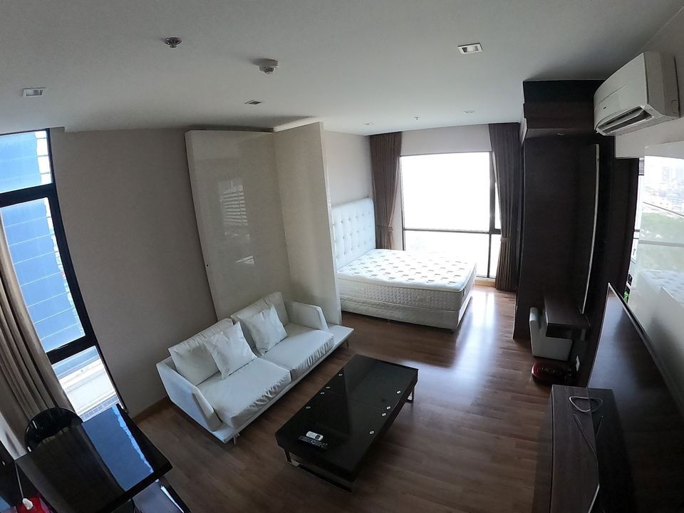 picture Condo For Rent | The Best Value In The Project “Ivy Ampio” 36 Sq.m. Near MRT Cultural Center - 1/7