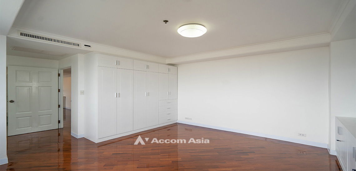 รูป 🔼🔽 AccomA 📩 Classically elegant unit with skyline balcony view (24496) - รูปที่ 13/18