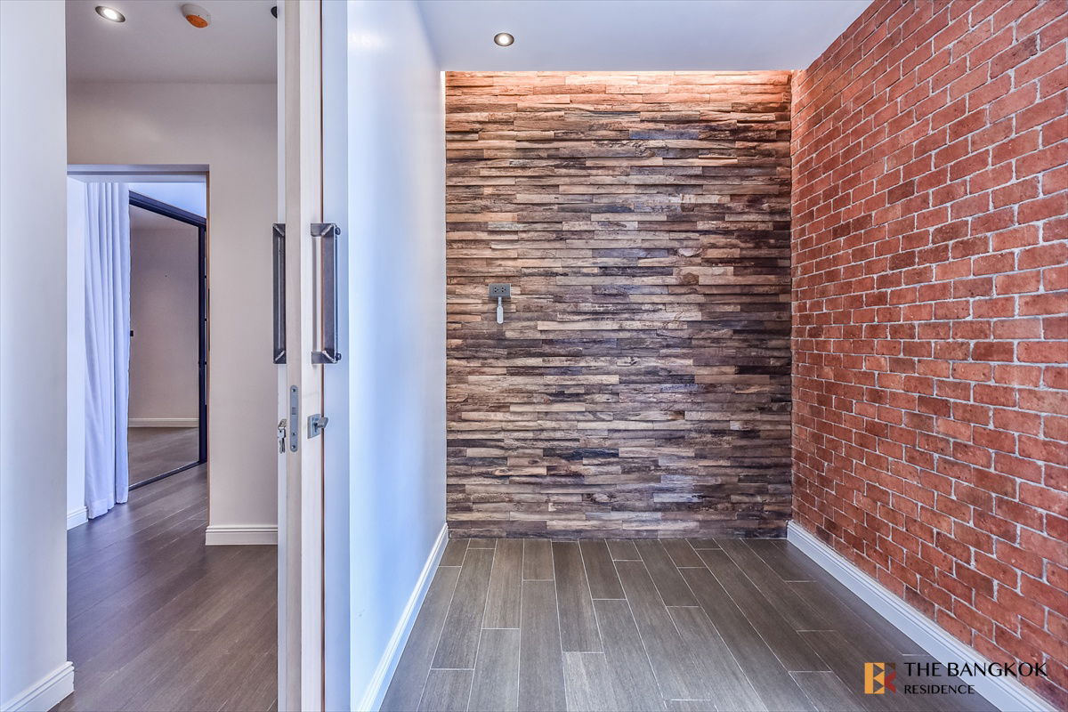 picture Penthouse Condominium 3 🌟 Luxury Penthouse, Large Stylish Finishing near BTS Ekkamai - 12/20