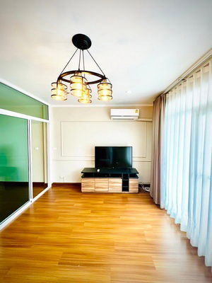 picture FOR RENT BAAN KLANG MUANG URBANION SRINAKARIN / 3 bedrooms 3 bathrooms / 20 Sqw. 175 Sqm. **35,000** CLOSE TO PARADISE PARK SRINAKARIN - 9/13