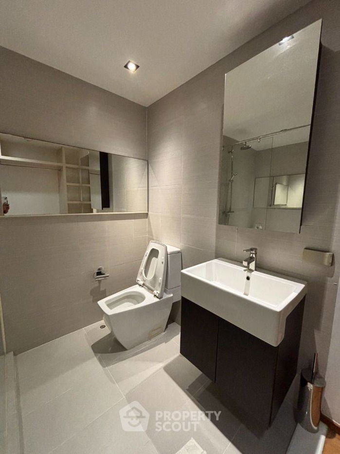 picture 2-BR Condo at Issara @ 42 Sukhumvit Condominium near BTS Ekkamai (ID 2225546) - 35/40