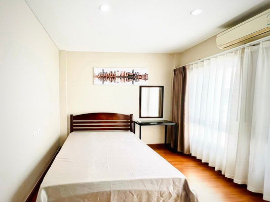 picture FOR RENT BAAN KLANG MUANG URBANION SRINAKARIN / 3 bedrooms 3 bathrooms / 20 Sqw. 175 Sqm. **35,000** CLOSE TO PARADISE PARK SRINAKARIN - 6/13