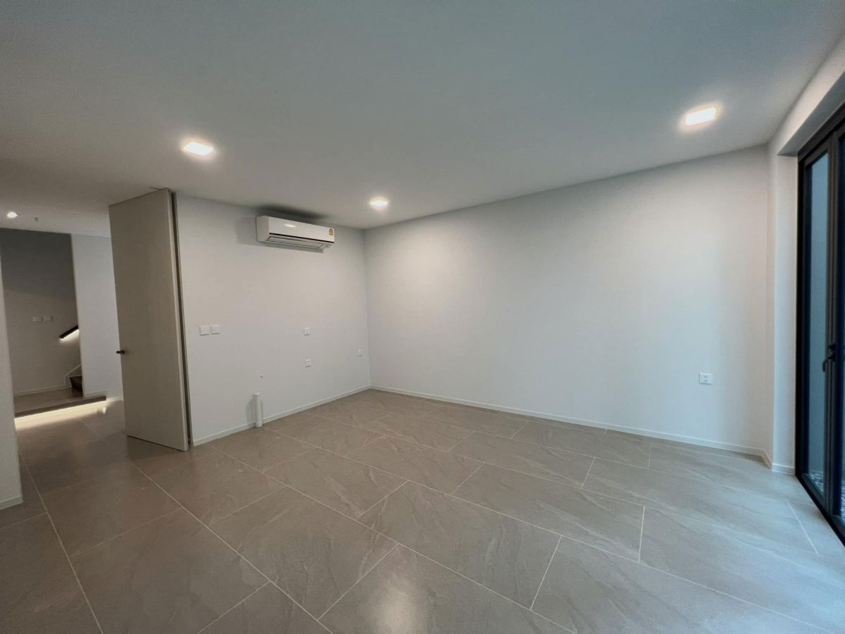 รูป เช่า ให้เช่าบ้านเดี่ยว VIVE กรุงเทพกรีฑา บ้านเดี่ยวหรู Modern Luxury ที่สุดของการใช้ชีวิต บนทำเลศักยภาพ "กรุงเทพกรีฑาตัดใหม่"  Line ID: @951qfbfi - รูปที่ 12/37