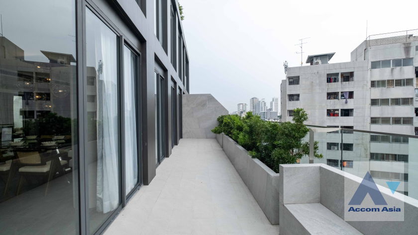 รูป 🔼🔽 AccomA 📩 Modern luxury condo with wide balcony in Thonglor (AA21564) - รูปที่ 11/20