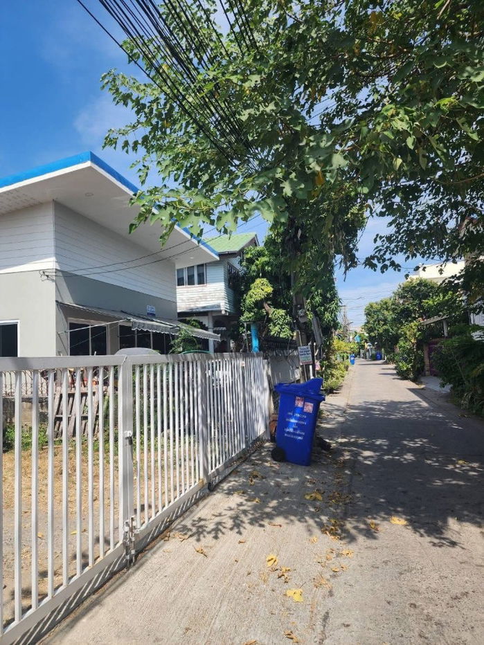 รูป 📌บ้านเดี่ยวให้เช่า ซอยแบริ่ง 48 สุขุมวิท 107 💥ราคาสุดคุ้ม เพียง 15,000 บาท/เดือน บ้านเดี่ยวในเมือง ใกล้รถไฟฟ้า เข้าอยู่ได้ทันที! - รูปที่ 3/9