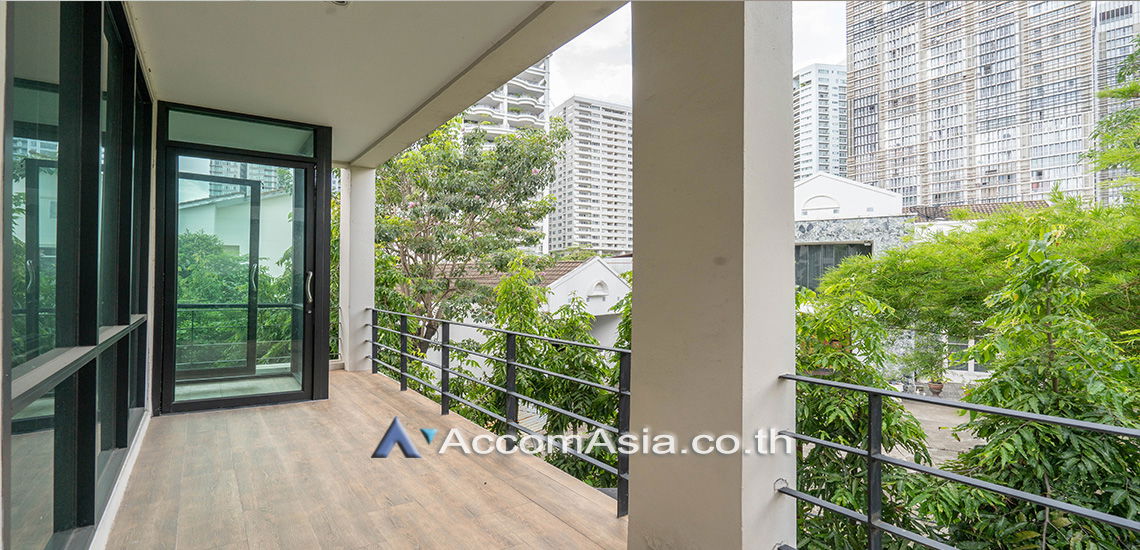 picture 🔼🔽 AccomA 📩  Minimalist Box-Shape Home with Natural Light and Utility Room (AA13422) - 9/20