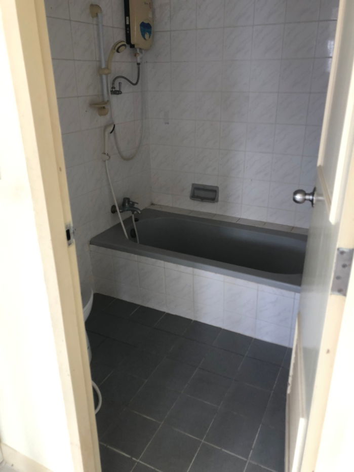 picture Studio unit for sale in Commonwealth Pinklao Condominium, near 2 minute walk from Bang Yikhan BTS MRT Station - 5/6