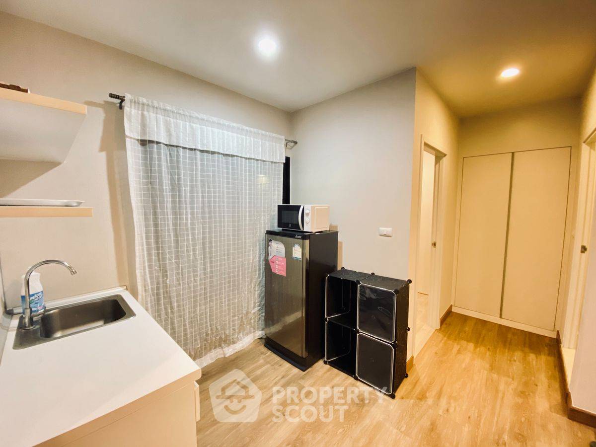 picture 2-BR Condo at Plum Condo Central Station near MRT Sam Yaek Bang Yai (ID 2108004) - 10/16
