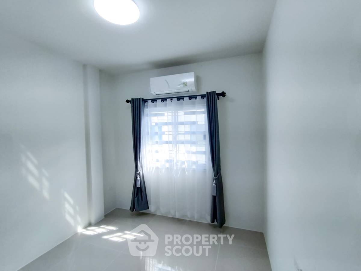 picture 2-BR Townhouse at Golden Town Laemchabang-Srisuvit in Bang Lamung (ID 1865653) - 13/16