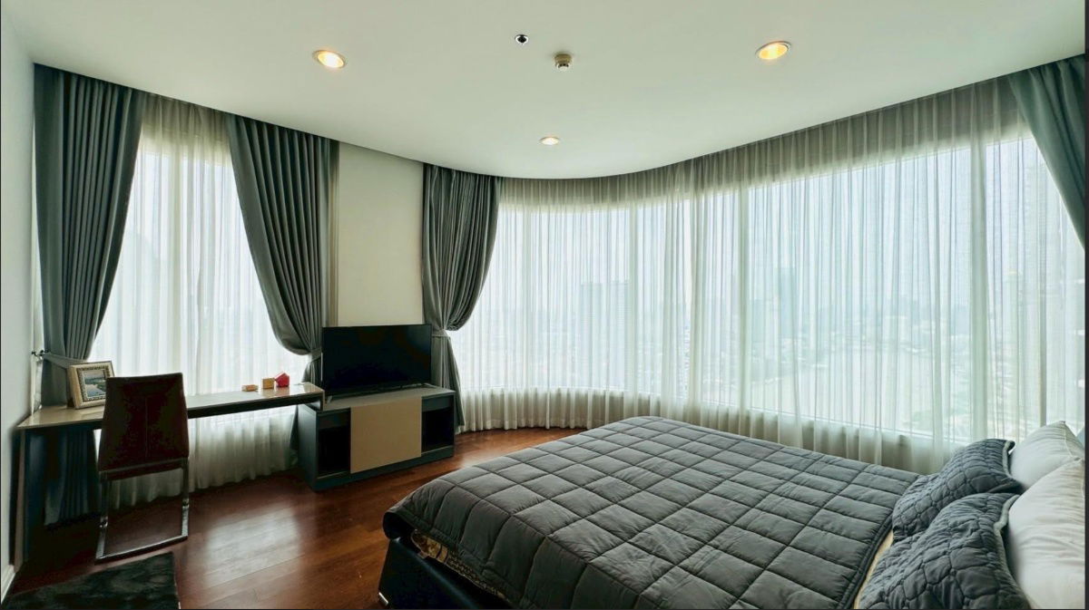 รูป ว่างพร้อมอยู่! Menam Residences. 3นอน 160ตร.ม. Line id: @pfagent - รูปที่ 17/21