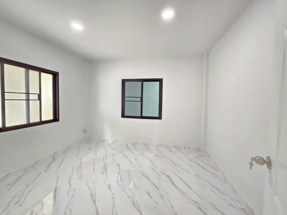 รูป หมู่บ้านธราดลบุรี ซ.2 (บ้านแฝด) - รูปที่ 2/21