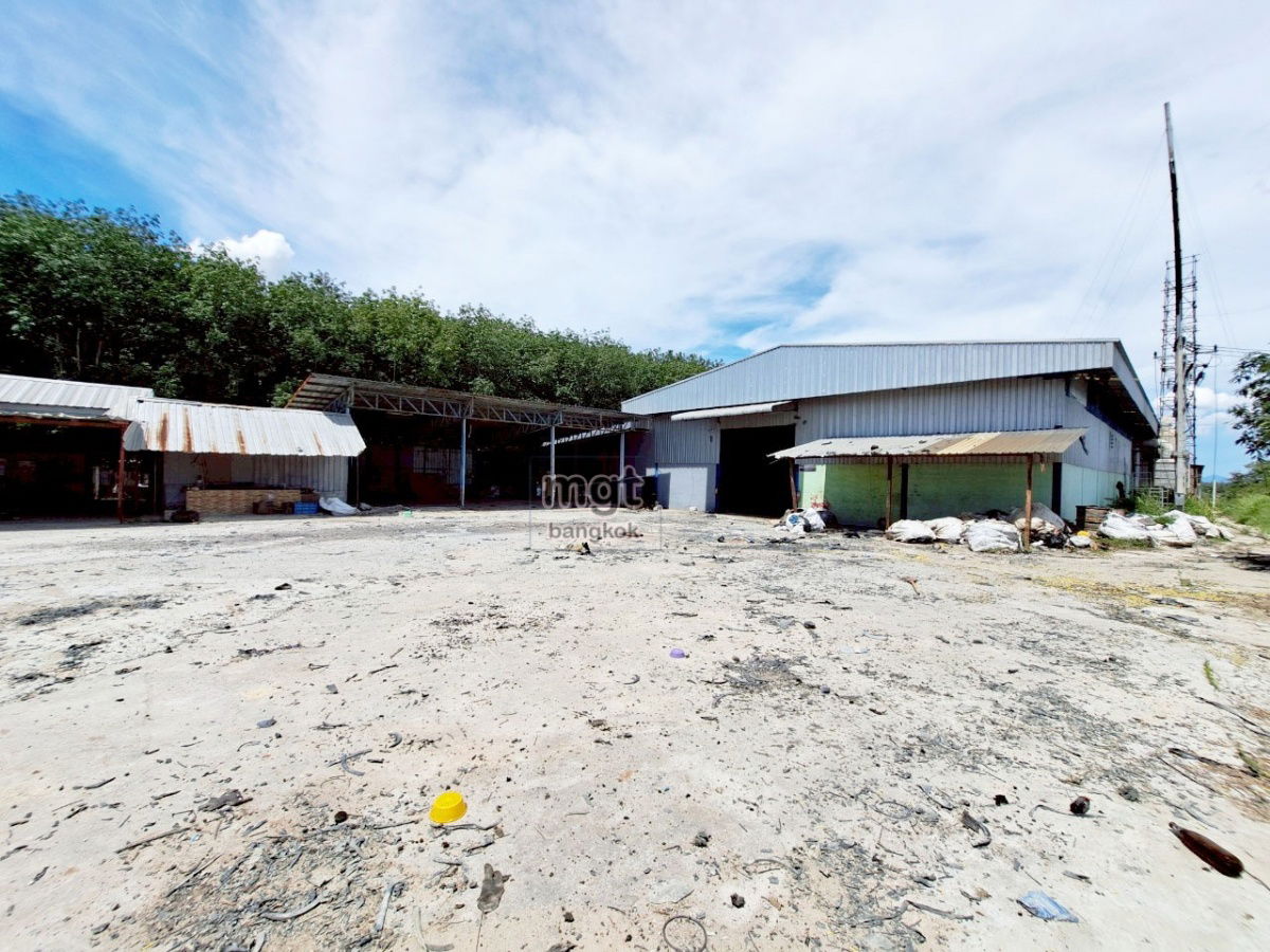 picture If you are looking for a ready-to-use factory in the heart of the EEC industrial estate, affordable price, 2.5 rai area, near the main road - 2/11
