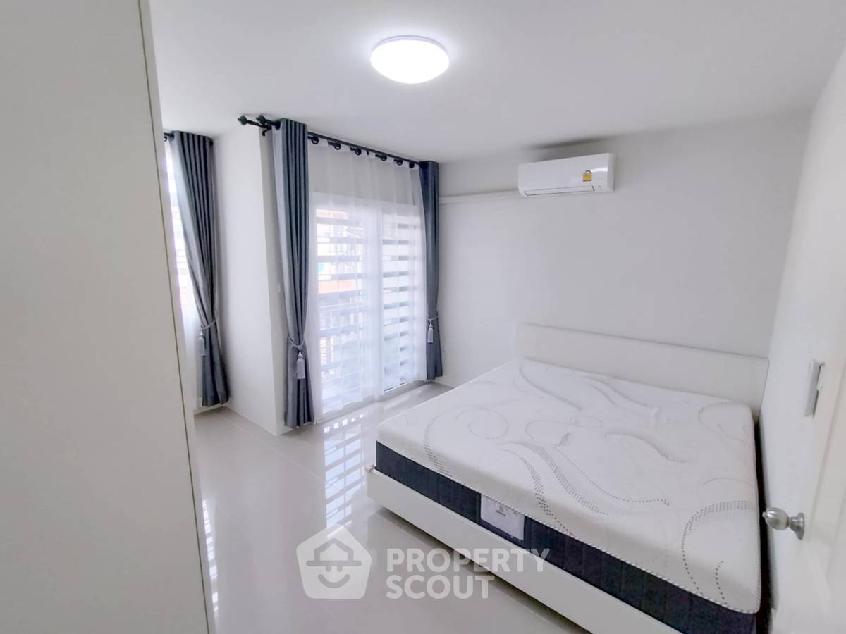 picture 2-BR Townhouse at Golden Town Laemchabang-Srisuvit in Bang Lamung (ID 1865653) - 3/16