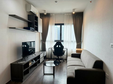 🌟 Stylish 2BR Condo for Rent at Ideo Asoke-Rama 9 | Ready to Move In!