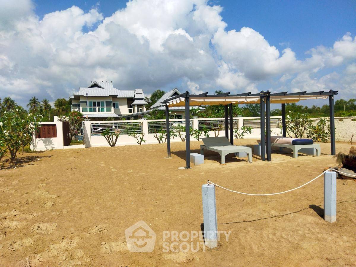 picture 5-BR Villa in Kui Buri (ID 1233501) - 1/34
