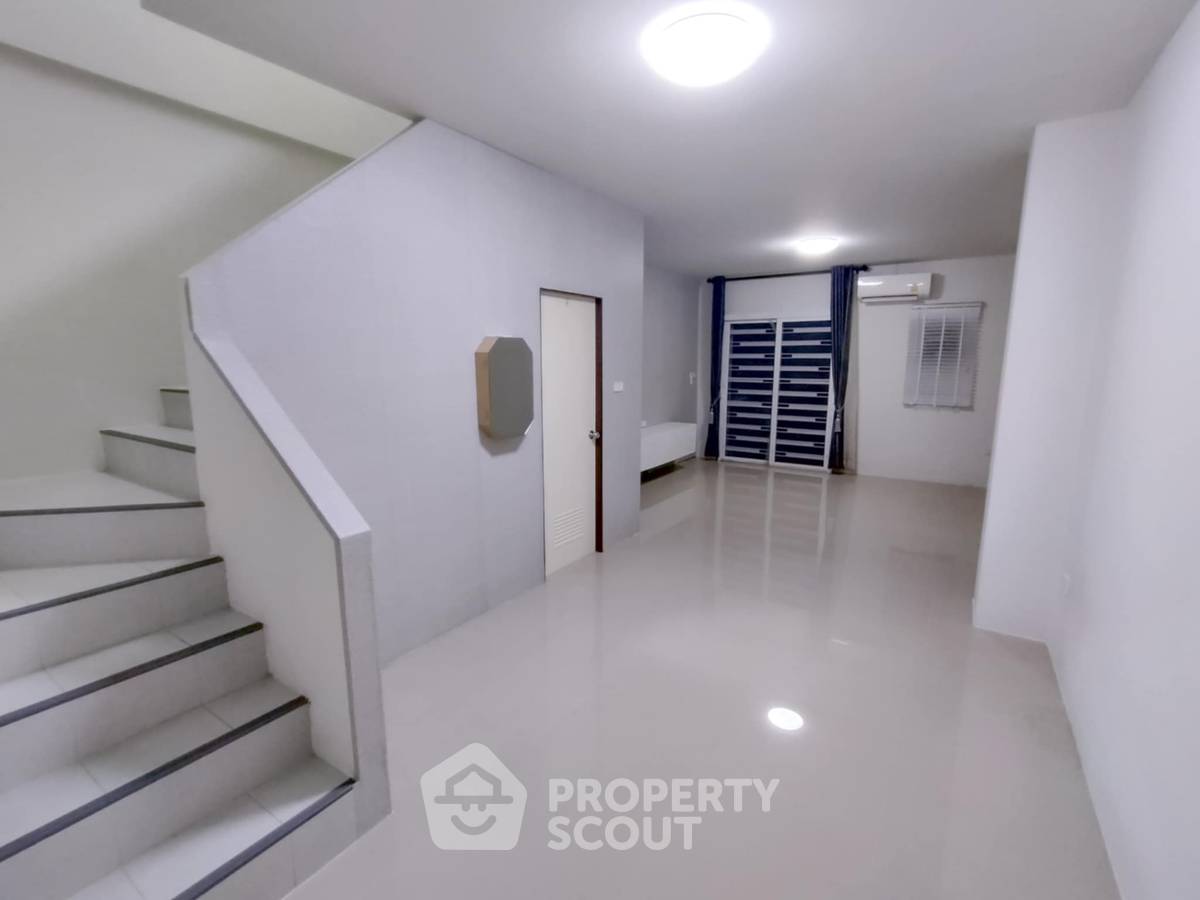 picture 2-BR Townhouse at Golden Town Laemchabang-Srisuvit in Bang Lamung (ID 1865653) - 2/16