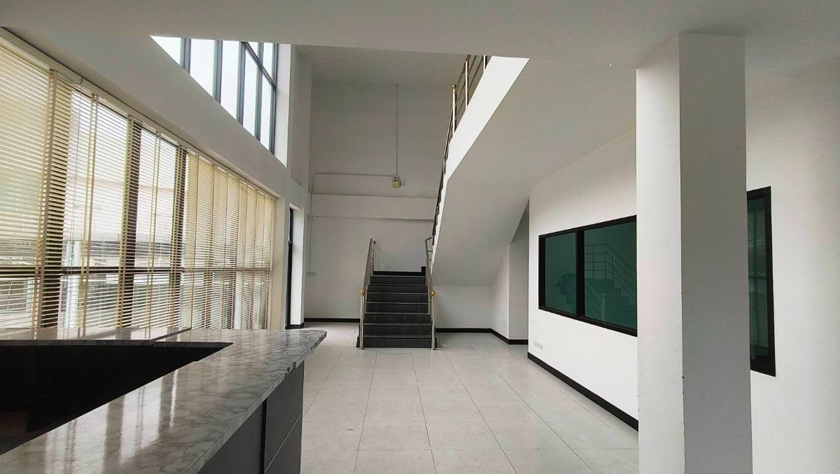 picture  For Rent: 3-Storey Showroom + Office with Stock Yard, on Vibhavadi Rangsit Road (Total Area: 1,270 sq.m.) Line: @nathong97 - 5/14