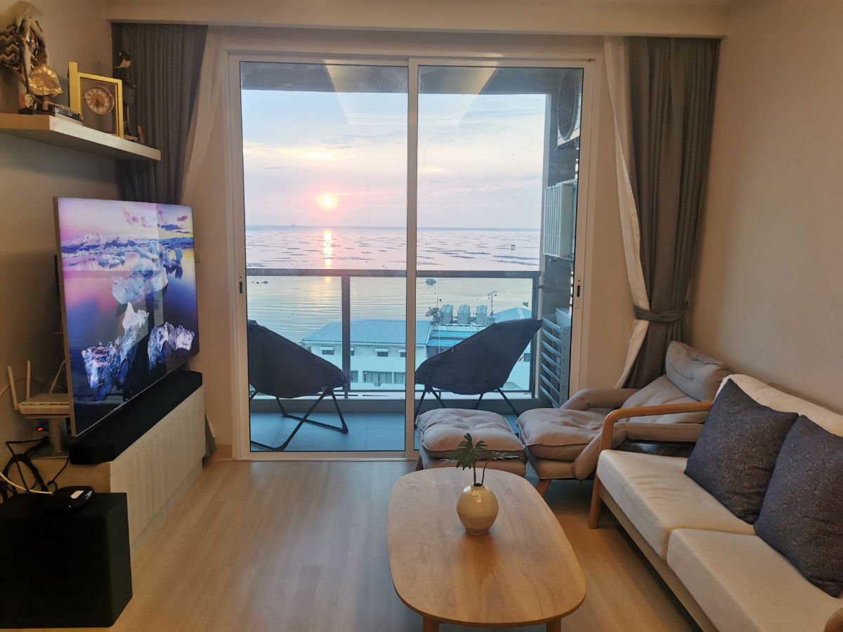 picture Fully furnished beachfront condominium in Sriracha, Chonburi  - 1/17