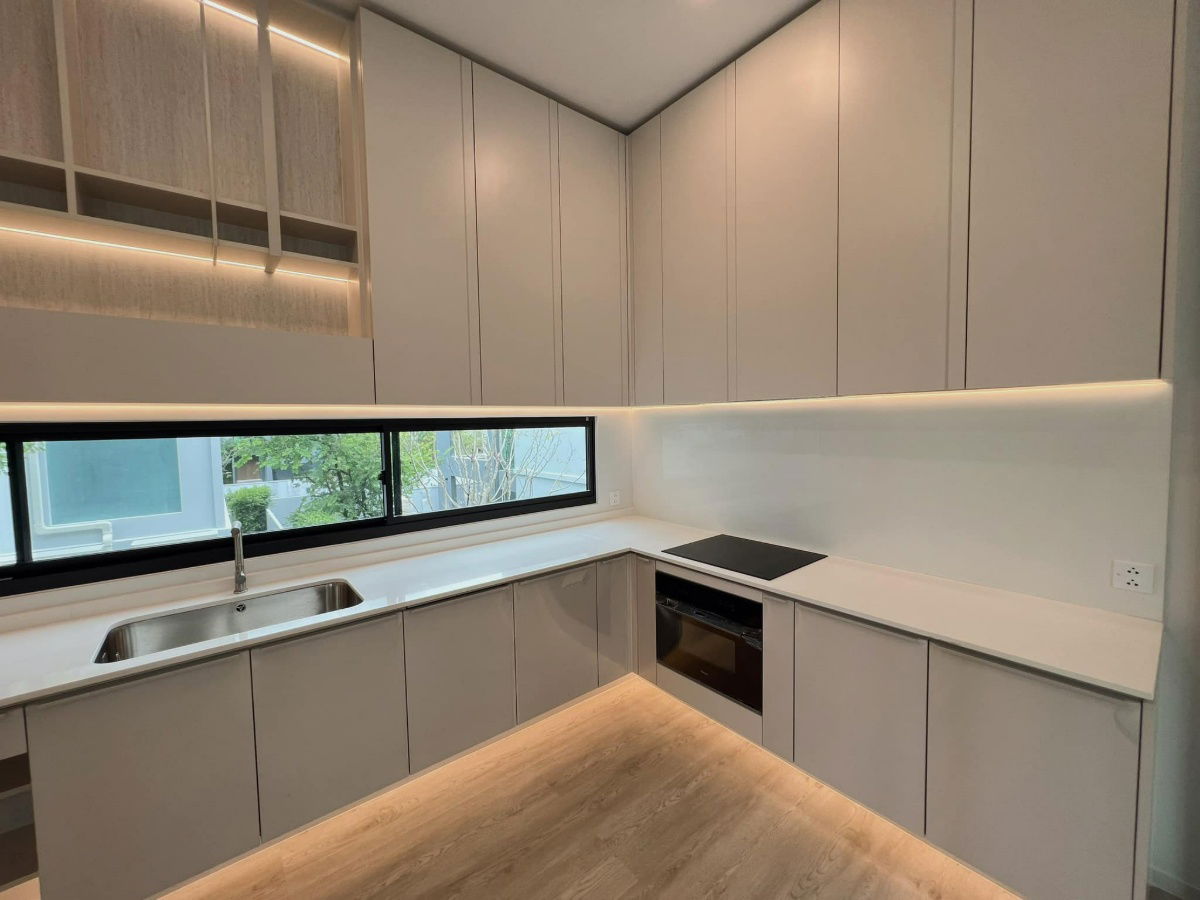 รูป เช่า ให้เช่าบ้านเดี่ยว VIVE กรุงเทพกรีฑา บ้านเดี่ยวหรู Modern Luxury ที่สุดของการใช้ชีวิต บนทำเลศักยภาพ "กรุงเทพกรีฑาตัดใหม่"  Line ID: @951qfbfi - รูปที่ 23/37