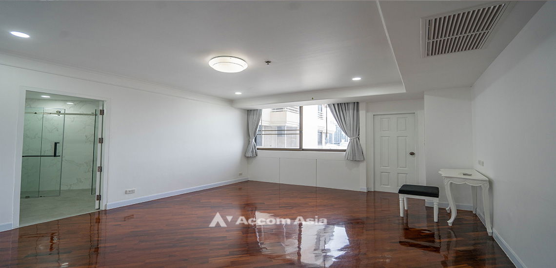 รูป 🔼🔽 AccomA 📩 Classically elegant unit with skyline balcony view (24496) - รูปที่ 12/18