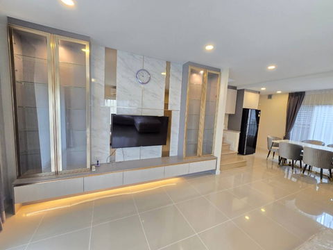 Perfect Place Village Rama 9 - Krungthep Kreetha
